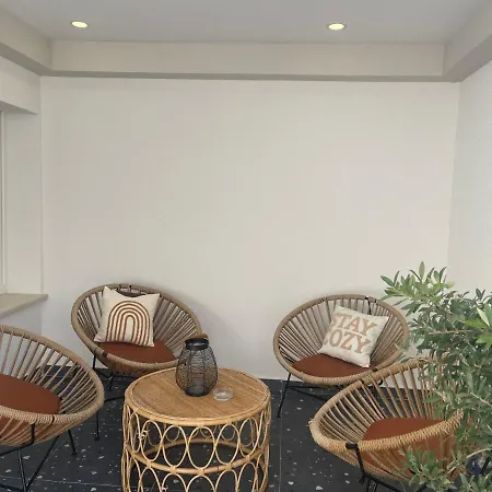 Square Center Daire Tiran